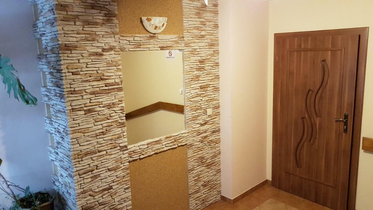 Pokoje Goscinne U Halinki 扎布 外观 照片